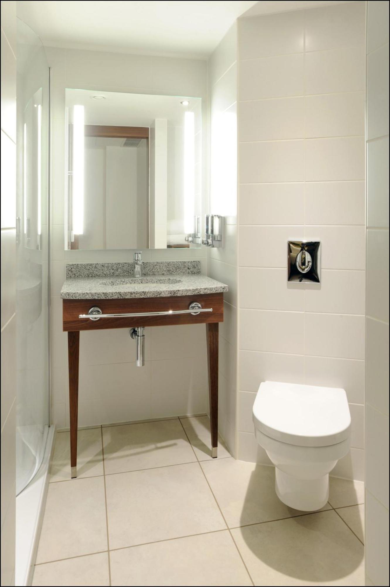 Hampton By Hilton 3*